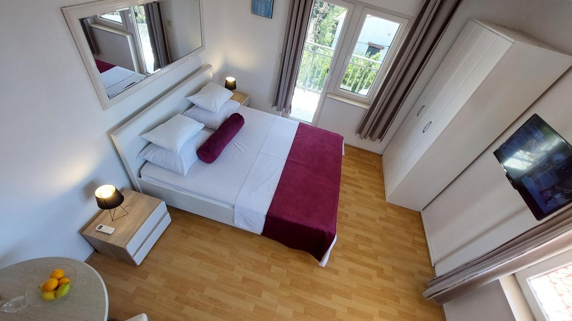 Sea Side Apartments Водице Экстерьер фото