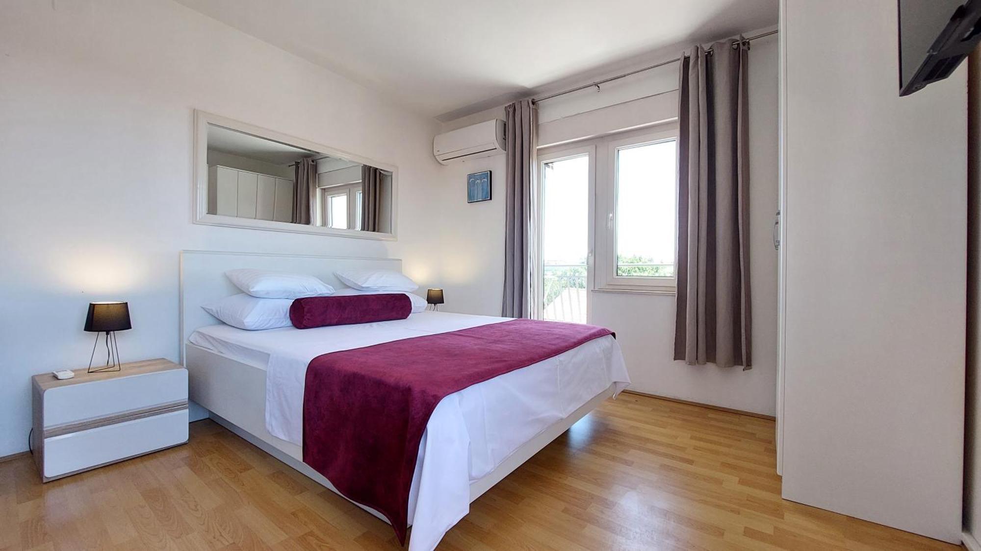 Sea Side Apartments Водице Экстерьер фото